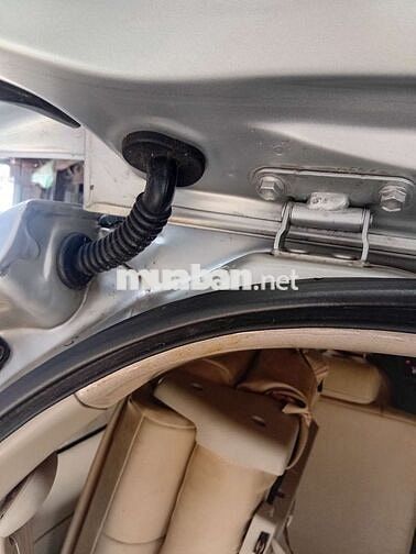 Toyota Innova 2.0E 2015 Số sàn Bạc