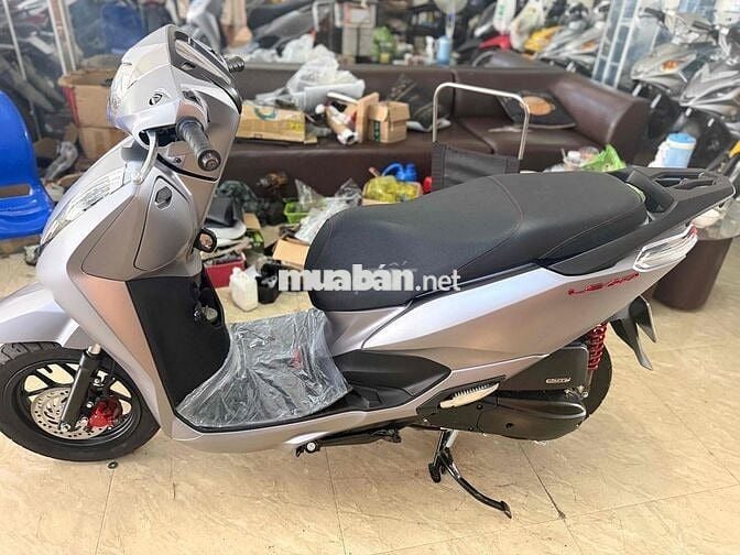 Honda Lead 2024 Bạc