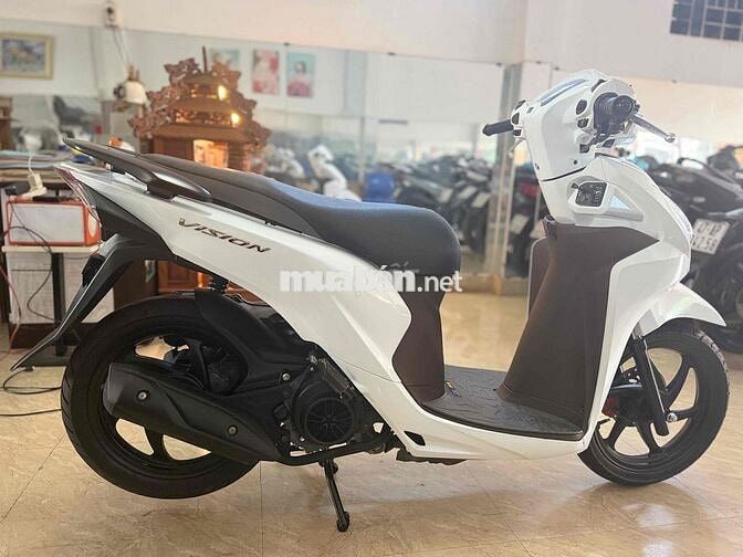 Honda Vision Trắng Xăng