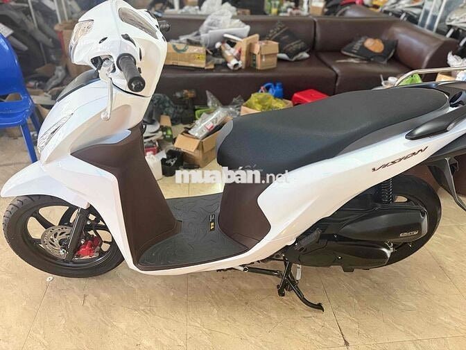 Honda Vision Trắng Xăng
