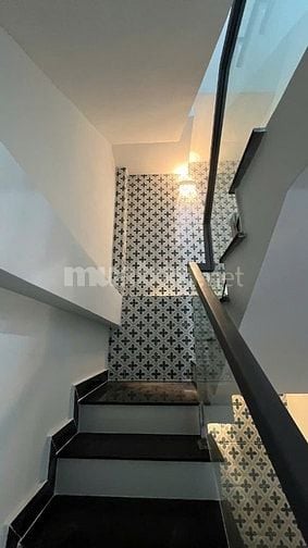 Bán Nhà Hẽm 4m, ĐƯỜNG NGUYỄN TIỂU LA 29m2 - 5TẦNG,8,3 TỶ/TL,P8.Q10