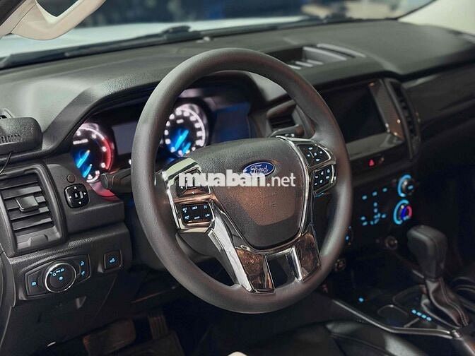 Ford Ranger 2021 2.2L XLS 4x2 AT Trắng