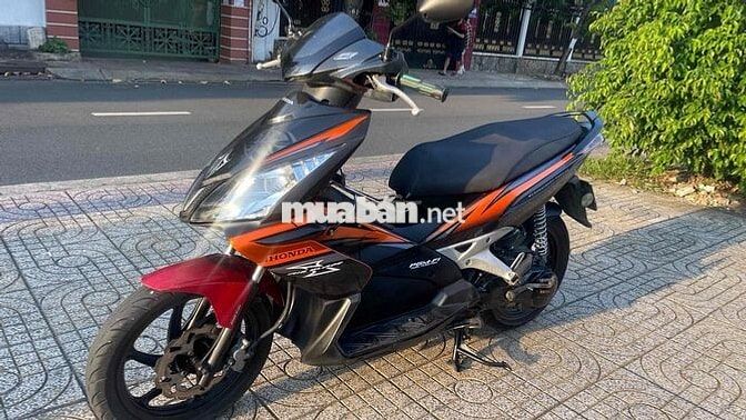 Honda Air Blade Thể thao Đen cam đỏ Mới