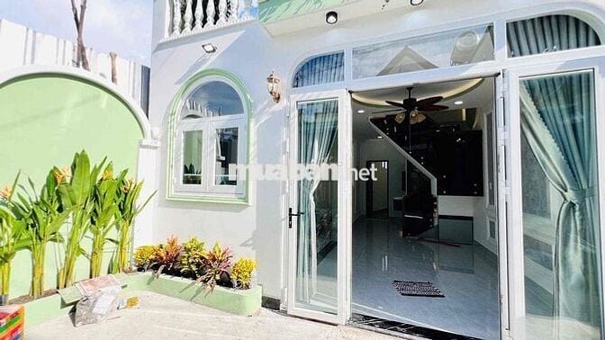 Nhà Đúc 2 Tầng 3PN Giáp Q12 – Xe Hơi Tận Nhà – Nhỉnh 1 Tỷ