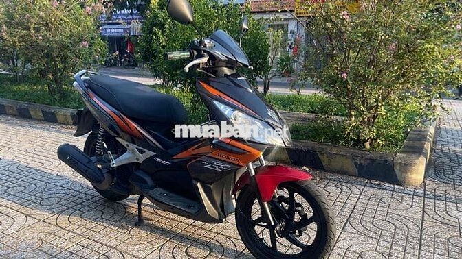 Honda Air Blade Thể thao Đen cam đỏ Mới