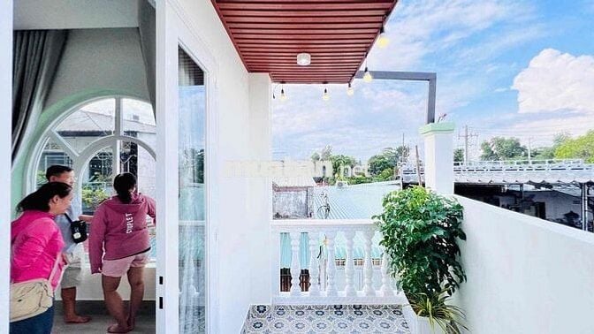 Nhà Đúc 2 Tầng 3PN Giáp Q12 – Xe Hơi Tận Nhà – Nhỉnh 1 Tỷ
