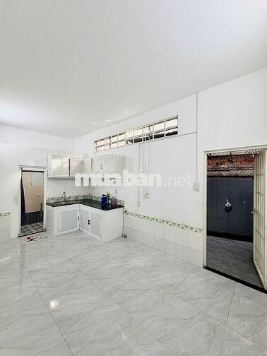 Nhà trệt 2PN hẻm đường Nguyễn Văn Cừ Nối Dài chỉ 5 triệu