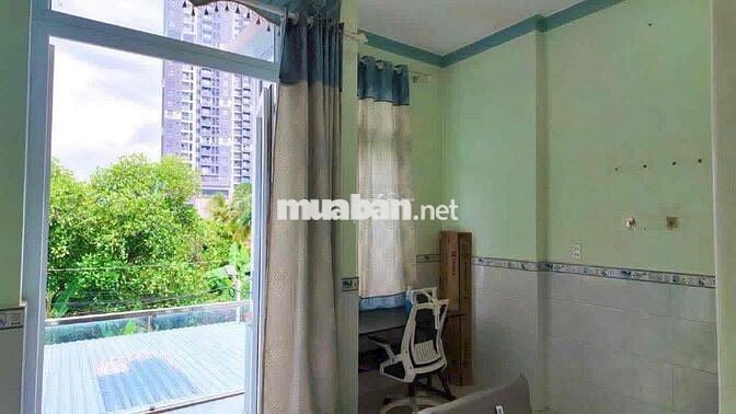 Chính chu chuyển chổ ở cần bán nhà ở Chợ Đông Hoà, sát Uỷ Ban Đông Hoà