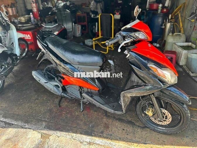 Yamaha Luvias 2012 Đen, Đỏ