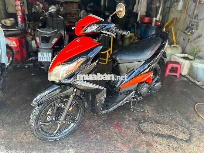 Yamaha Luvias 2012 Đen, Đỏ