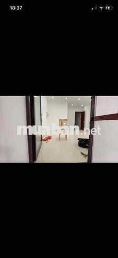 Mặt bằng rộng 25m2 Để xe dưới hầm, lề đường rộng Có nhà vệ sinh riêng,