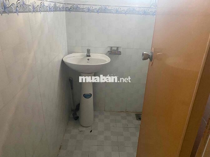 cho thuê nhà 3 x 10 đường Quang trung