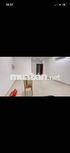 Mặt bằng rộng 25m2 Để xe dưới hầm, lề đường rộng Có nhà vệ sinh riêng,