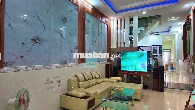 Chính chu chuyển chổ ở cần bán nhà ở Chợ Đông Hoà, sát Uỷ Ban Đông Hoà