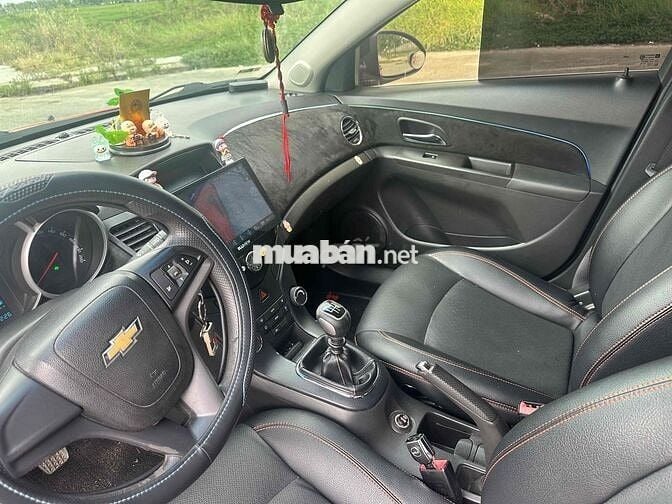 Chevrolet Cruze Số sàn Đỏ 5 chỗ
