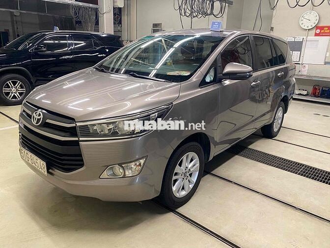 Toyota Innova 2.0E MT 2018 Đồng ánh kim - 87000 km