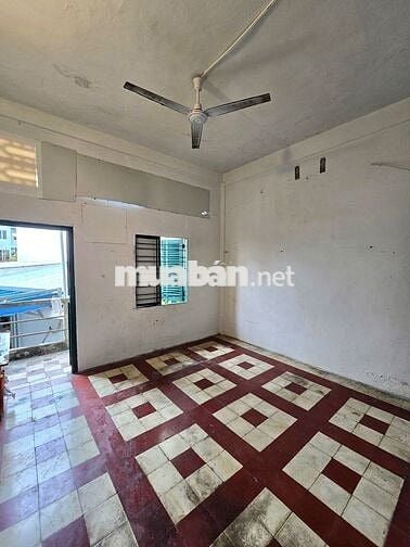 Nhà 2 lầu 2PN mặt tiền đường Trần Hưng Đạo chỉ 15 triệu
