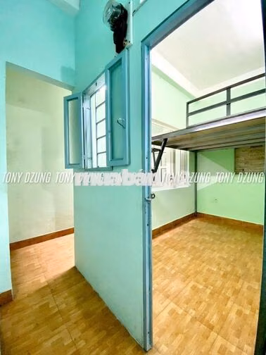 PHÒNG CÓ GÁC & CỬA SỔ TRỜI SIÊU RẺ- CHỈ 2.1TR- GẦN BV 175, SÂN BAY TSN