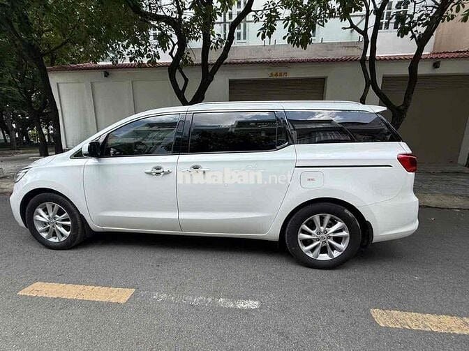 Kia Sedona 2019 Bản full , máy dầu màu Trắng
