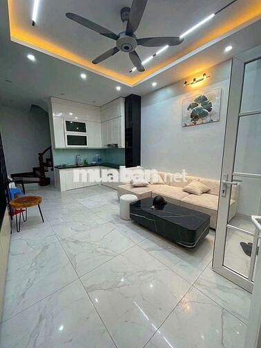 Chỉ 13 triệu – Nhà nguyên căn Cầu Giấy 4T 3PN, nội thất đẹp, Ở ngay.