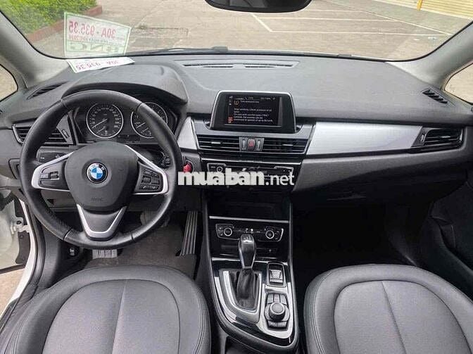 BMW 218i 2015 Xăng Tự động Trắng