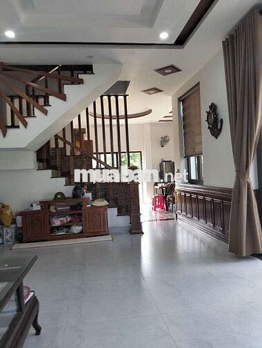 cho thuê nhà sân vườn đẹp hoà xuân