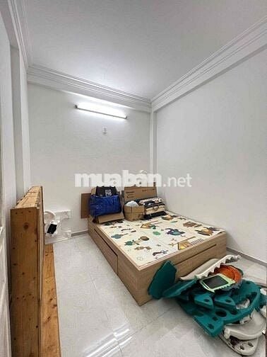 CHO THUÊ TOÀ NHÀ 3 TẦNG MẶT TIỀN LÊ VĂN HIẾN SÁT BÙI TÁ HÁN