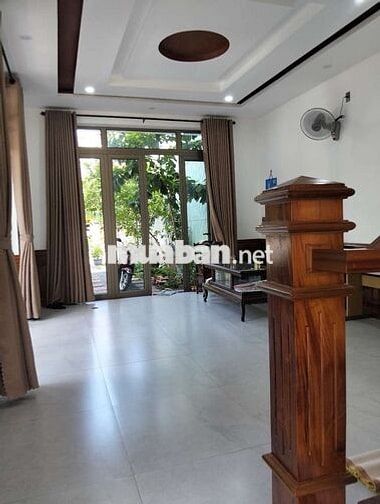cho thuê nhà sân vườn đẹp hoà xuân