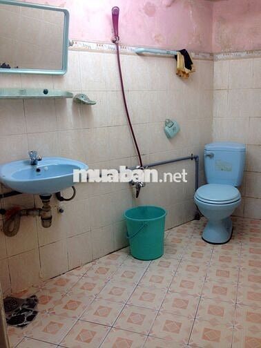 Còn 2 phòng lầu 1 ko nội thất ở 243A/58 Hoàng Diệu Q4