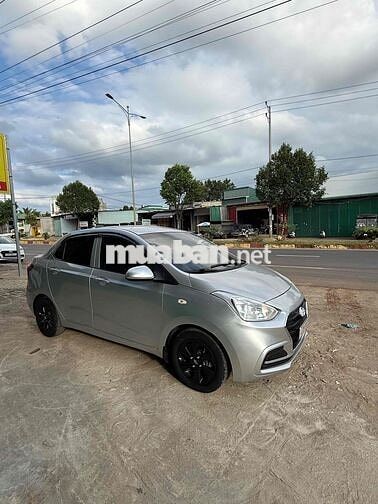 Hyundai i10 2018 Số sàn Bạc