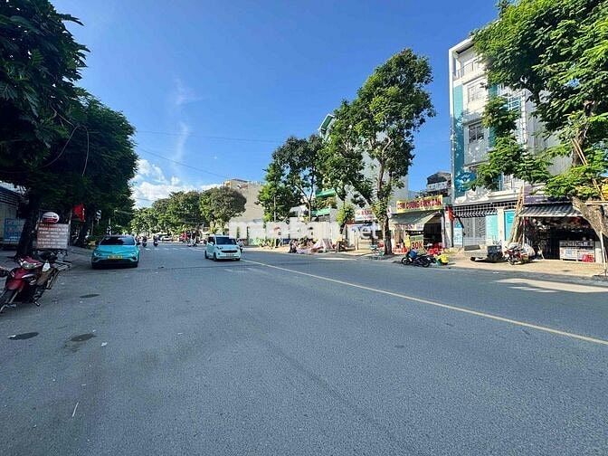 Cho thuê nhà mặt tiền Đặng Thuỳ Trâm. Diện tích 5x20m. Giá 40tr/tháng