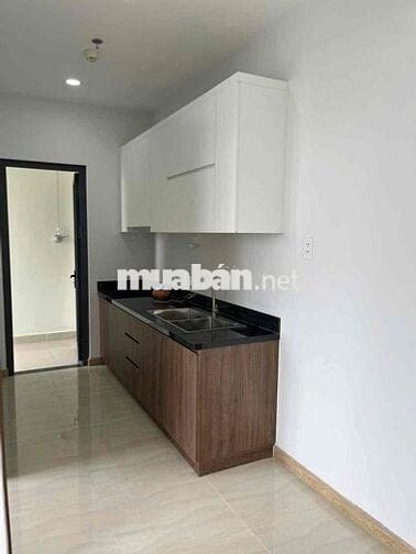 Chủ cần thuê gấp căn 2phòng ngủ Bcons Garden ,Nội thất cơ bản