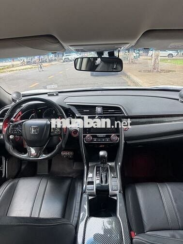 Honda Civic 2018 1.5 Turbo Trắng 33.000km