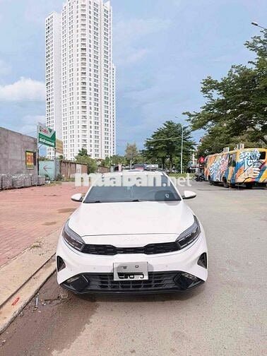 Kia K3 1.6 Premium 2022 Trắng 5 chỗ