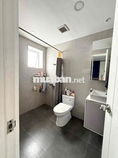 Bán gấp chung cư Hồ Hảo Hớn Q1