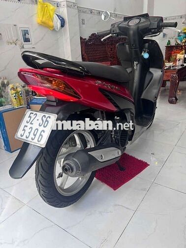 Honda Click đỏ