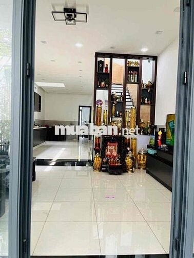 Hàng hiếm nhà HT3 đường nhựa 8m có vỉa hè.