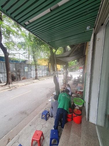 Cho thuê mặt bằng kinh doanh tầng 1 đường Nguyễn Huy Tưởng