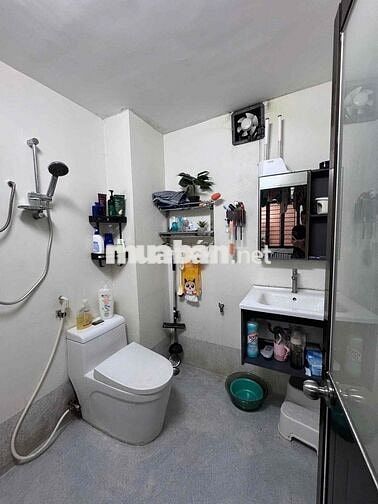 mặt bằng kinh doanh có lề rộng