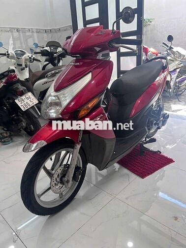 Honda Click đỏ