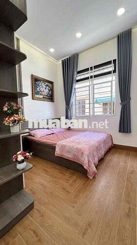Mặt Tiền Khu HIỀN VƯƠNG, 4 Tấm, 4 x 18m, 5 Phòng Ngủ, 5 wc, sân Thượng