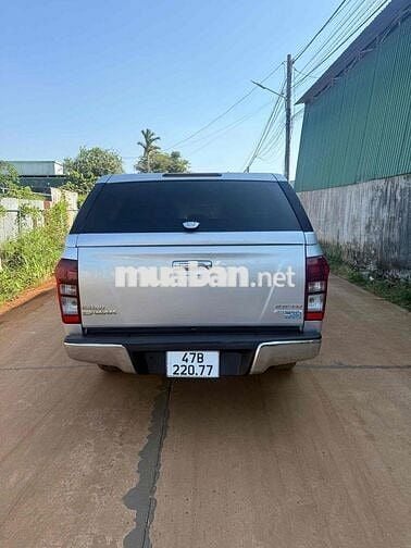 ISUZU DMAX 2016 MT 4X2 XE CÒN KHÁ ĐẸP