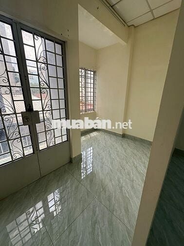 NHÀ NGUYÊN CĂN PHẠM VĂN BẠCH 1 TRỆT 1 LẦU 3PN 2WC HXH , KDC YÊN TĨNH