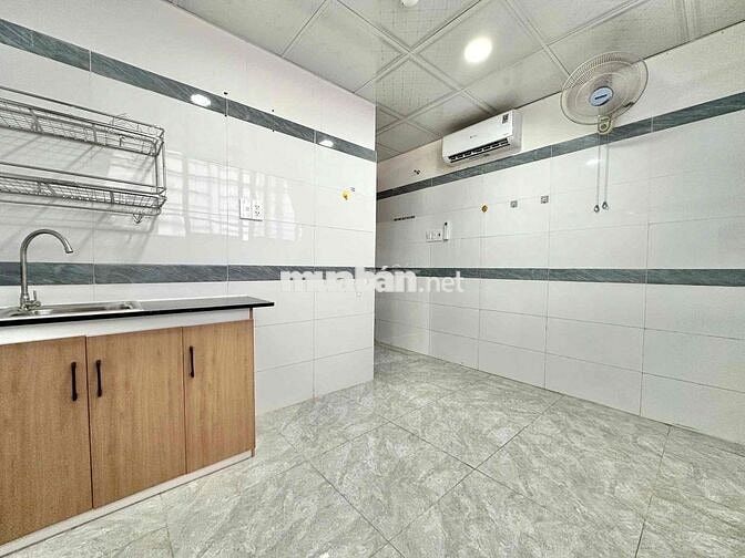 PHÒNG STUDIO SẠCH SẼ MÁY LẠNH SAU AEON TÂN PHÚ