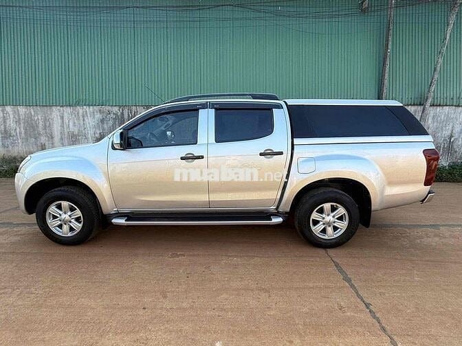 ISUZU DMAX 2016 MT 4X2 XE CÒN KHÁ ĐẸP