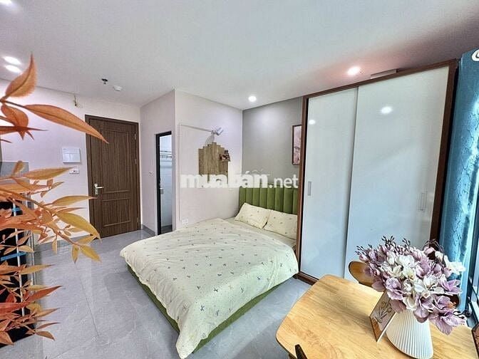 CHO THUÊ CĂN HỘ STUDIO BAN CÔNG CỬA SỔ THOÁNG NẰM NGAY QUẦN NGỰA