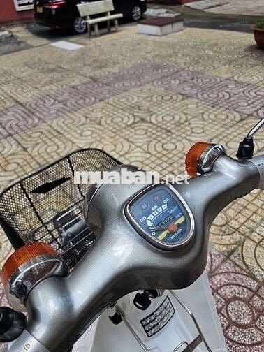 Honda Super Cub 81/50cc kim vàng giọt lệ