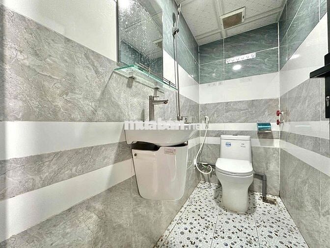 PHÒNG STUDIO SẠCH SẼ MÁY LẠNH SAU AEON TÂN PHÚ