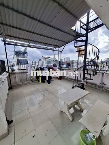 Phòng trọ rộng đẹp Dương Bá Trạc, tollet, lối đi riêng, có ban công.