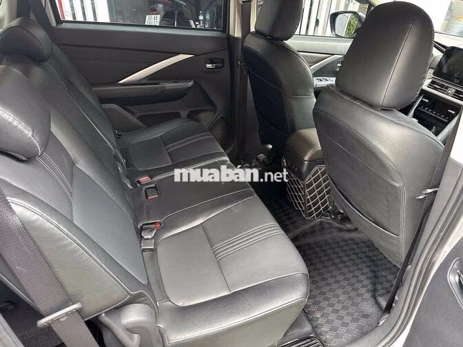 Mitsubishi Xpander Premium 2023 17.900 km Bạc